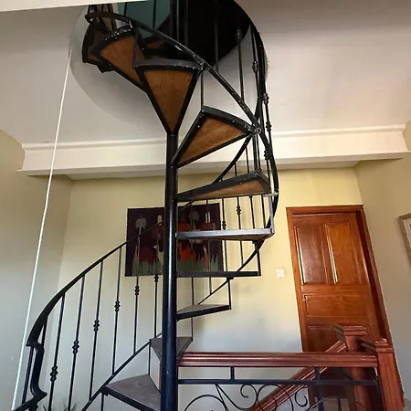 Penthouse In Kappara Apartmán