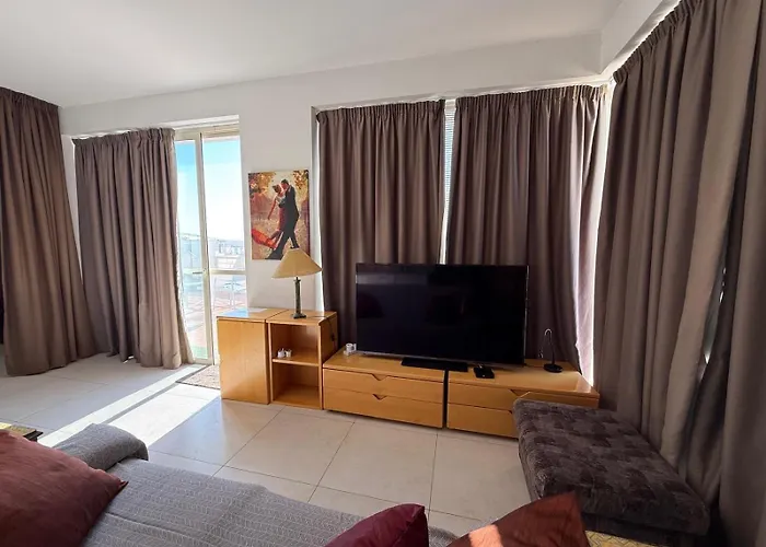 Penthouse In Kappara Apartment *